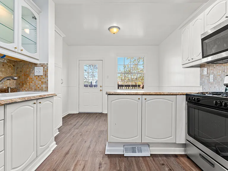 1043 Mount Oliver St — Photo 13