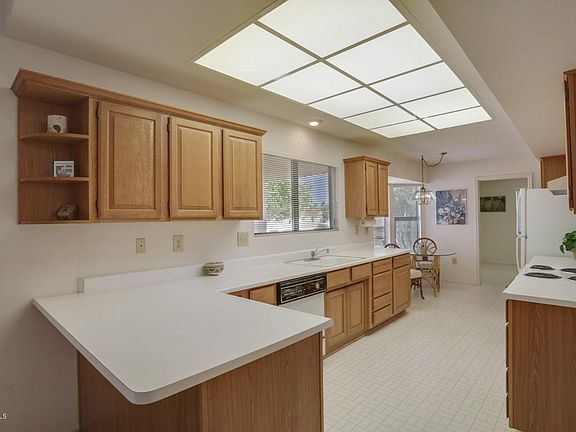 4th image of 14226 W Yosemite Dr