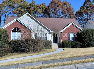 4502 Keenly Valley Dr, Buford, GA 30519