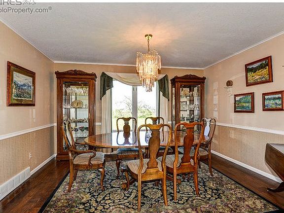 5th image of 332 N Shores Cir
