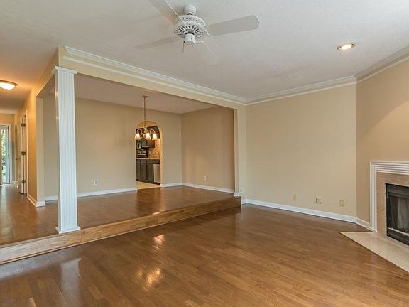 5th image of 8825 Ashton Ct