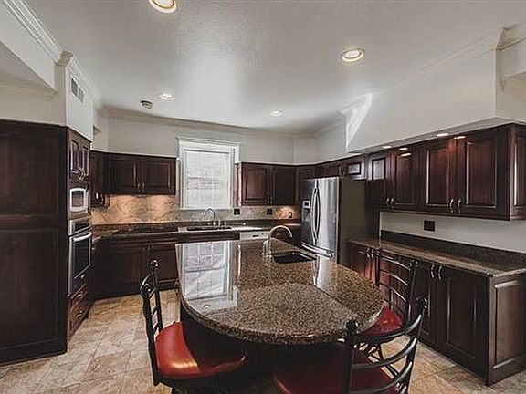 4th image of 3716 Tolmas Dr