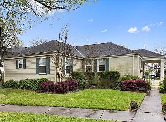 3rd image of 2716 Varden Ave