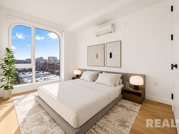 5th image of 953 Dean St #890