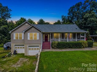136 Limousine Ln, Pisgah Forest, NC 28768