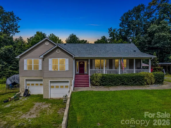 136 Limousine Ln, Pisgah Forest, NC 28768