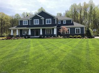 23 Fawn Hollow Dr, Newton, NJ 07860