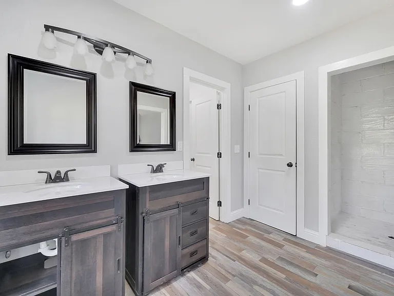 153 Badger St — Photo 9
