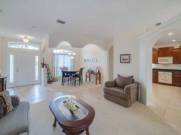 4th image of 18462 Sabal St