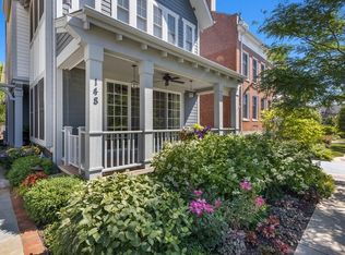 148 School St, Libertyville, IL 60048