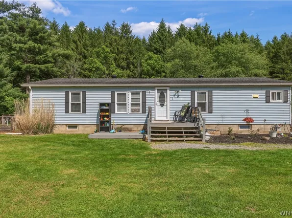 126 Brooklyn St, Portville, NY 14770