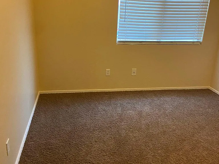 5207 W Glass Ln — Photo 7