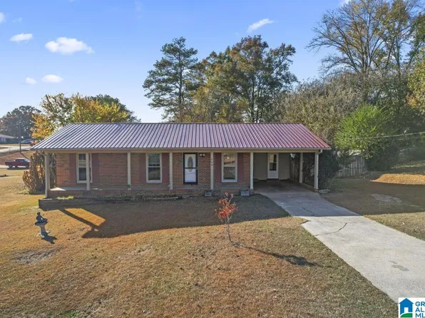 808 Louise Dr, Weaver, AL 36277