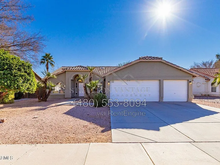 2195 E Sherri Dr — Photo 1