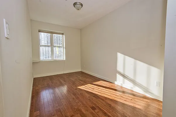 Rented by Level Group | media 5