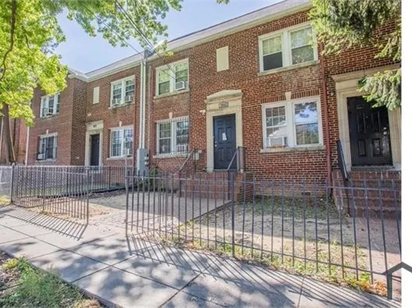 1811 18th St SE, Washington, DC