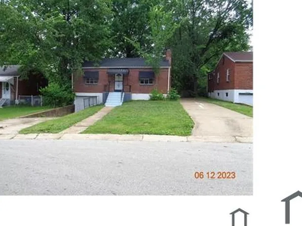 1911 Mora Ln, Saint Louis, MO 63136