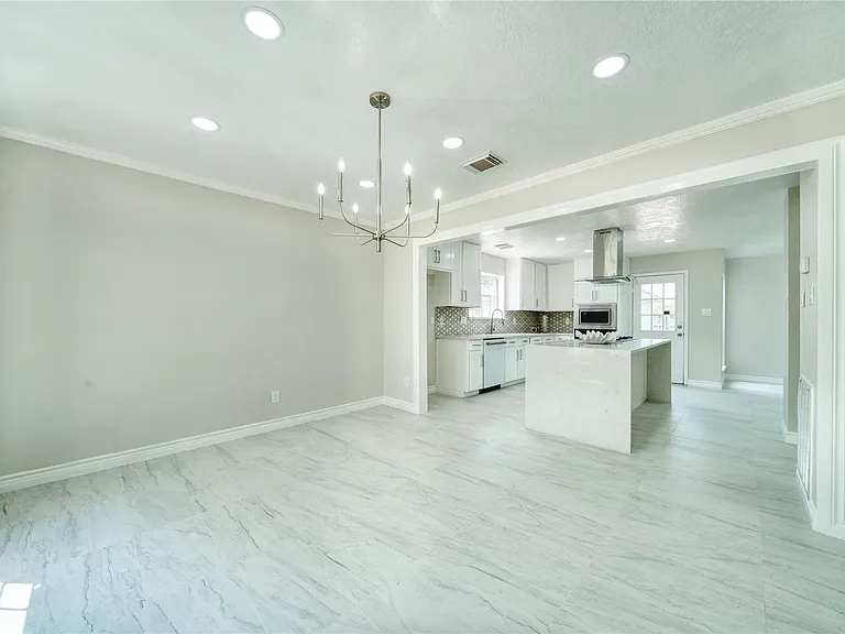 619 Green Belt Dr — Photo 11