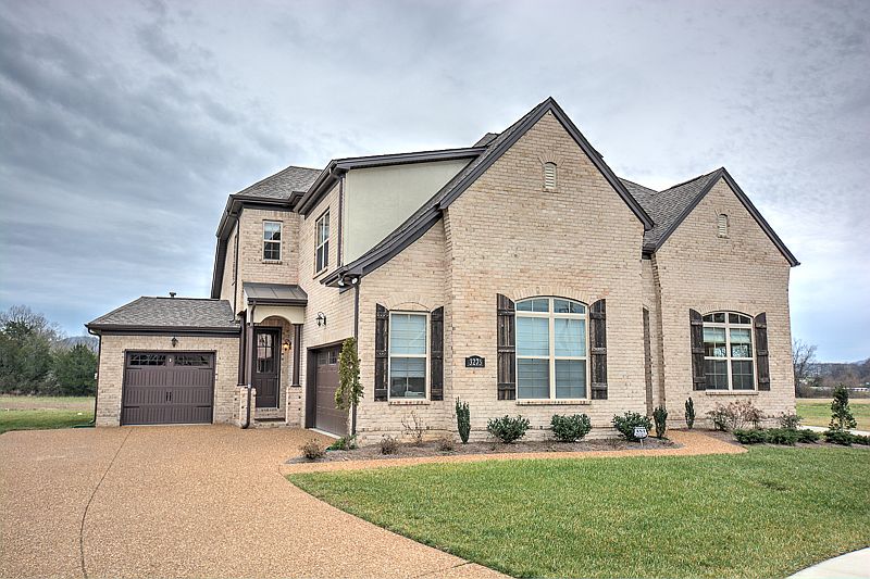 1st image of 3275 Burris Dr