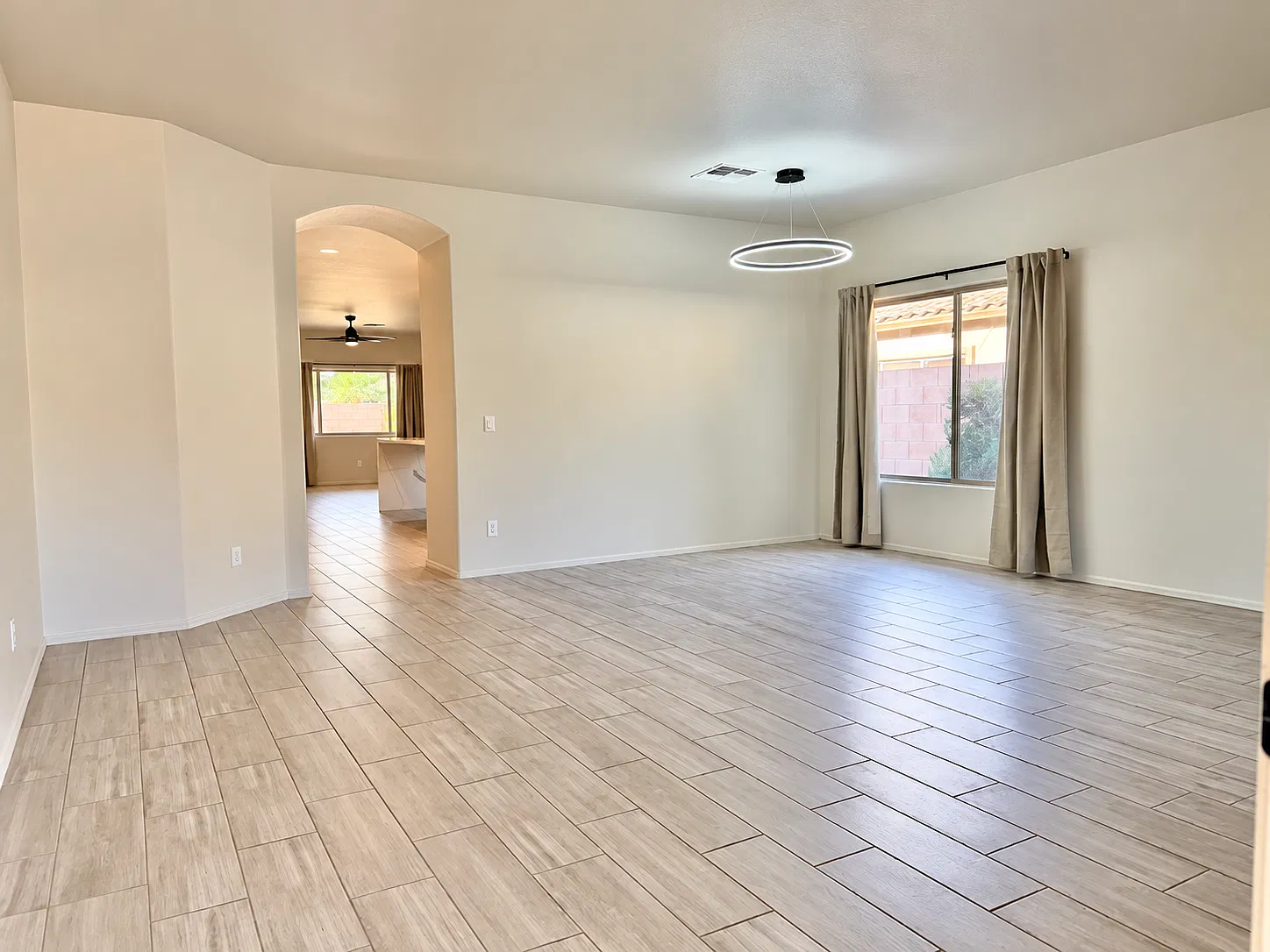 4 bed, 2080 sqft, $3,000 — Photo 3