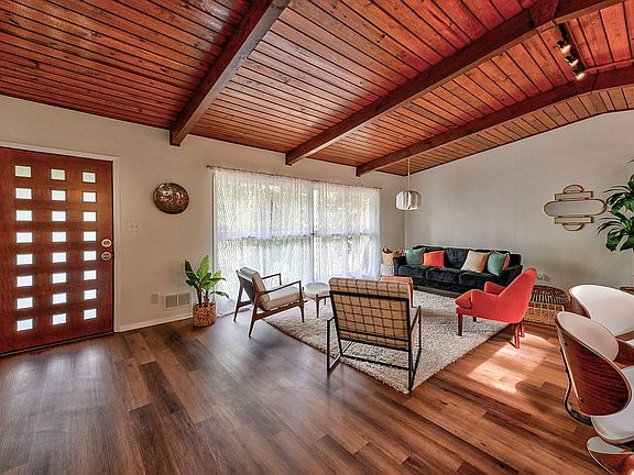 3rd image of 3348 Lynnray Dr #0