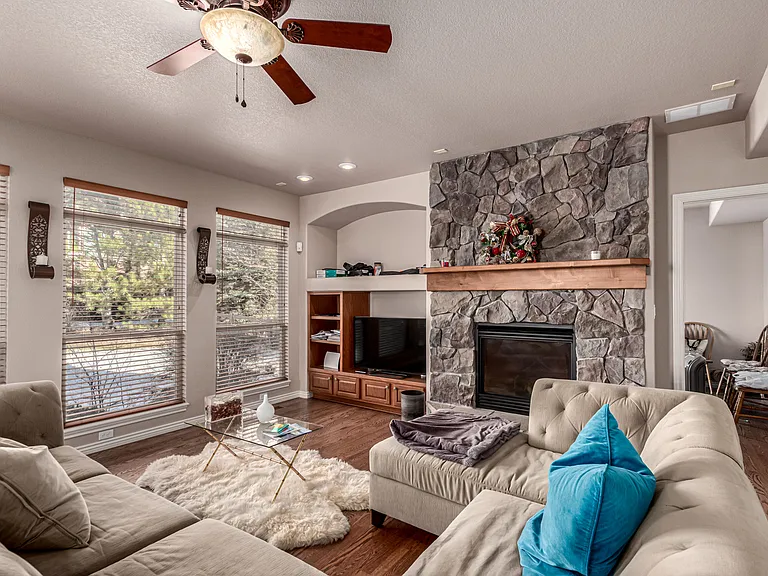 13761 Lazy Creek Rd — Photo 18
