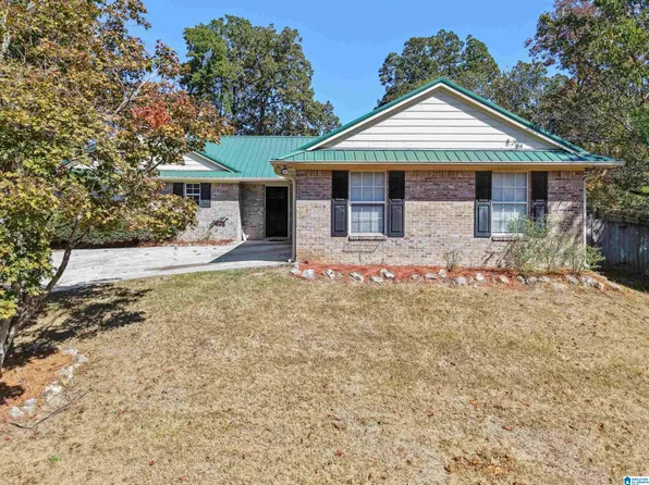 568 Southern Hills Dr, Calera, AL 35040