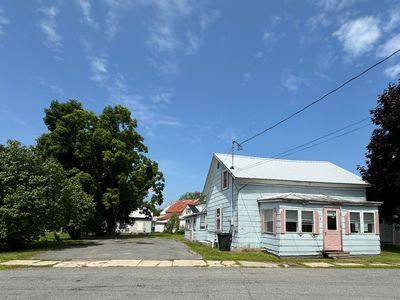 7 Moore St, Champlain, NY, 12919