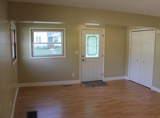 127 W 10th St, Blue Earth, MN 56013