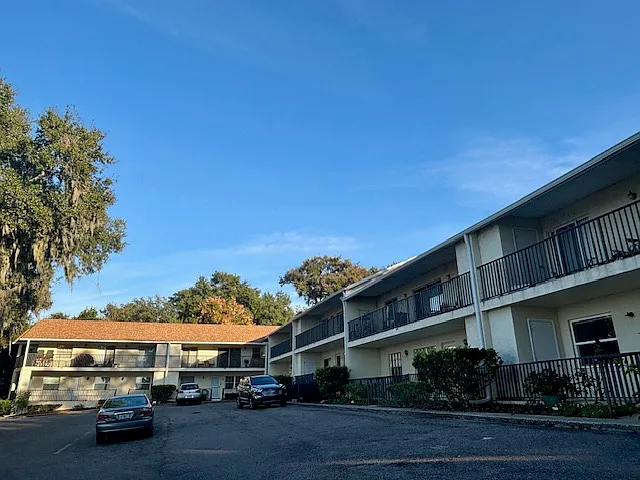 620 W Osceola St #106 — Photo 15