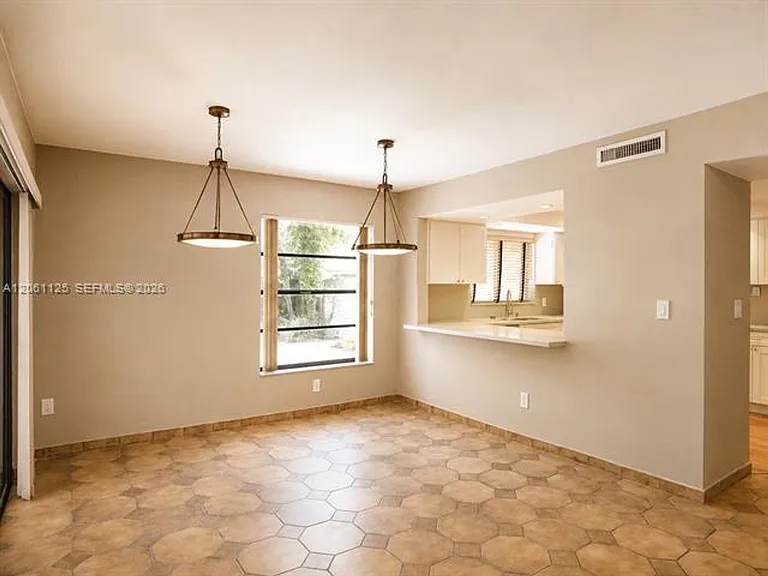 11712 SW 91st Ter #Townhouse 11712 — Photo 6