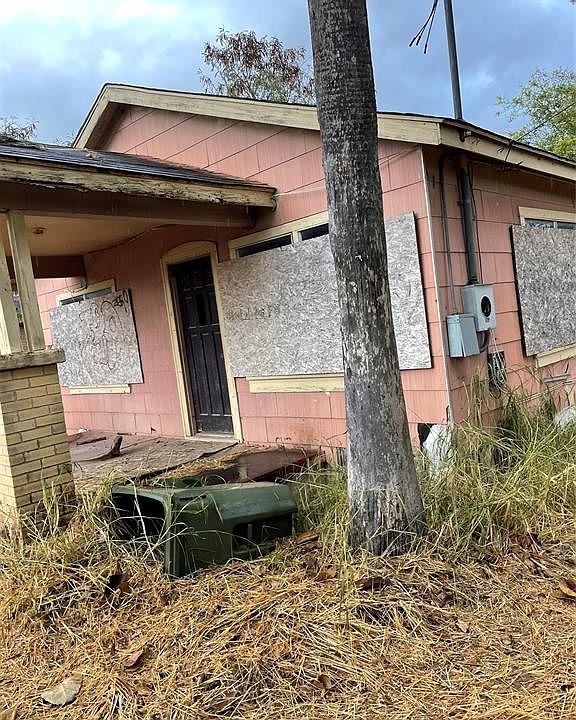 1st image of 2106 Lissner Ave