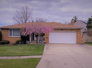1908 Staunton Dr, Parma, OH 44134