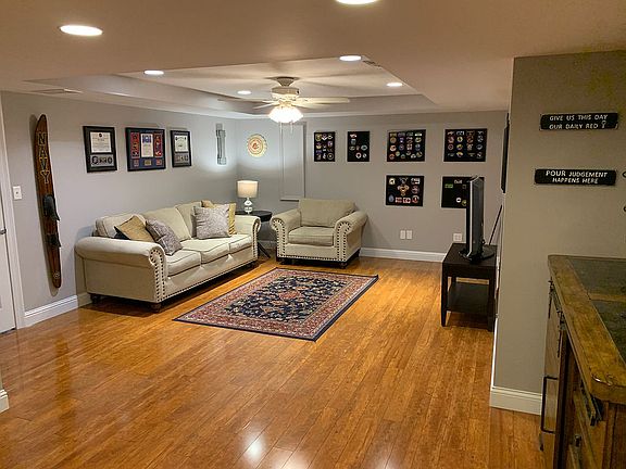 Lower level rec area w/ rece