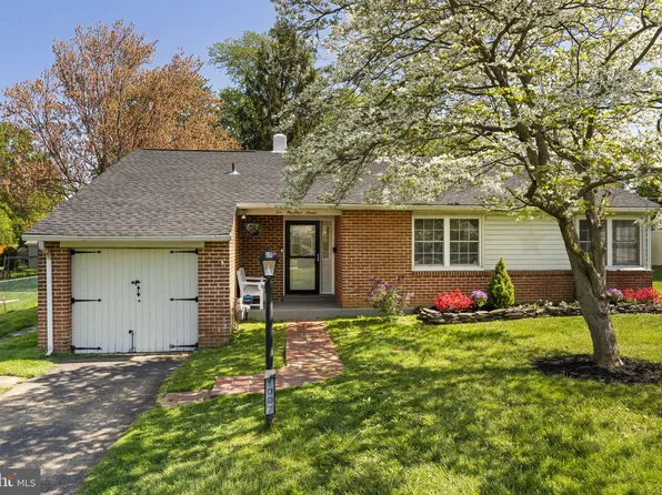 1007 Pheasant Ln, Oreland, PA 19075