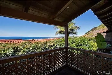 2 bed, 2.0 bath, 1100 sqft, $3,650 — Photo 2