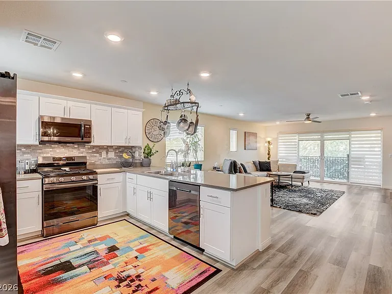 3715 Brilliant Sunset St — Photo 14
