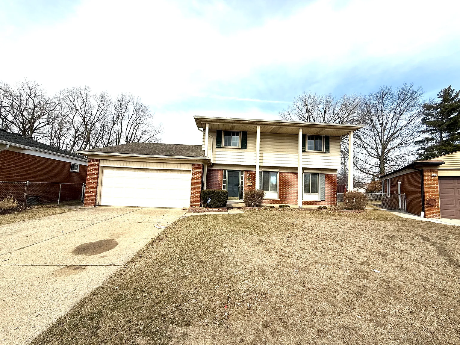 4 bed, 1762 sqft, $2,200 — Photo 1