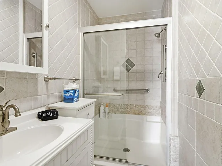 1123 SE 2nd Ave #0 — Photo 11