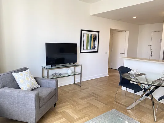 Rented by Windsor Property Management | media 10