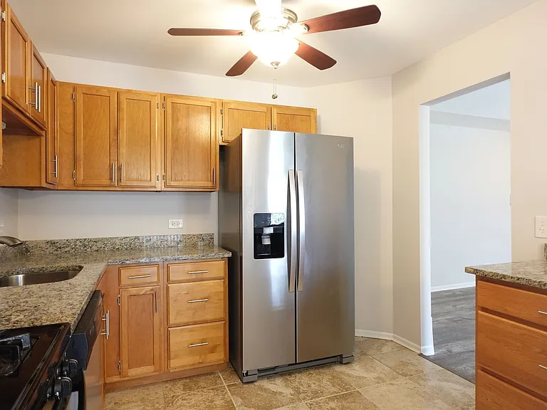 231 University Ln #D — Photo 8