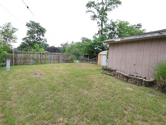 5th image of 15026 Diekman Ct