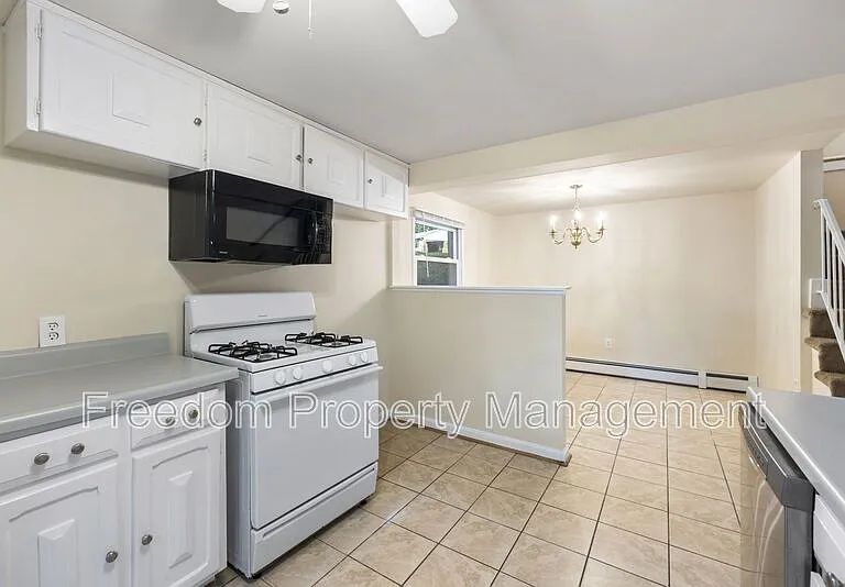 14309 Fairmont Ct — Photo 24