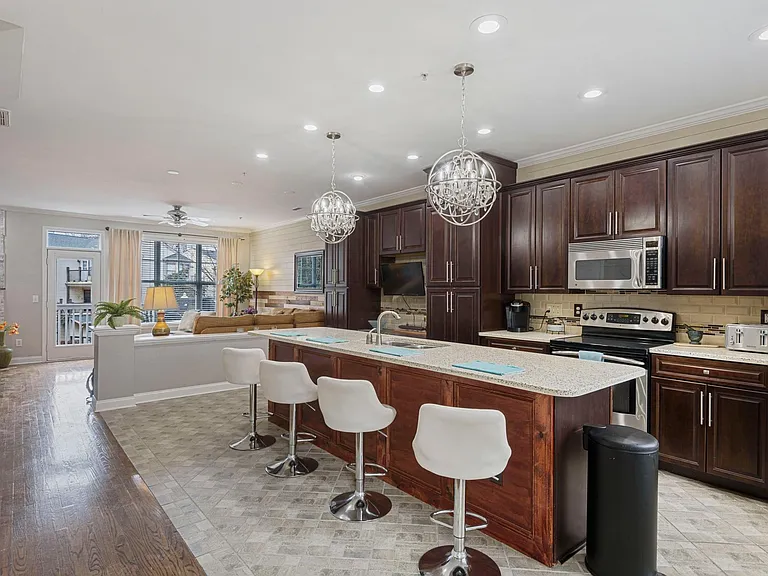 855 Clarkson Mill Ct — Photo 4