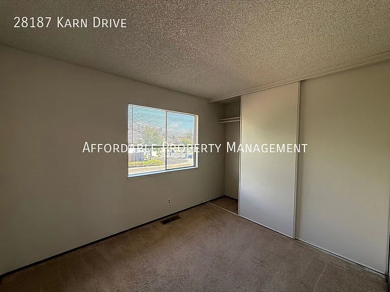 28187 Karn Dr — Photo 17