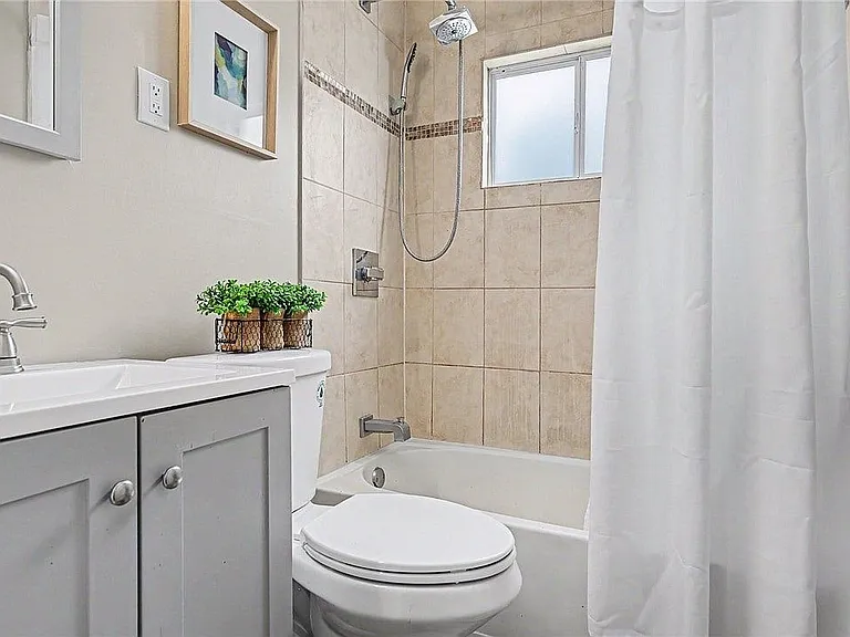 274 Newton Rd — Photo 12
