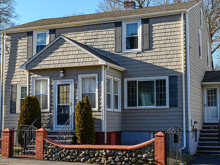 508 Pleasant St — Photo 2