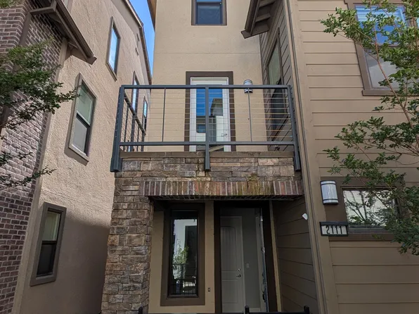 2111 Jubilee Dr, Hayward, CA 94541