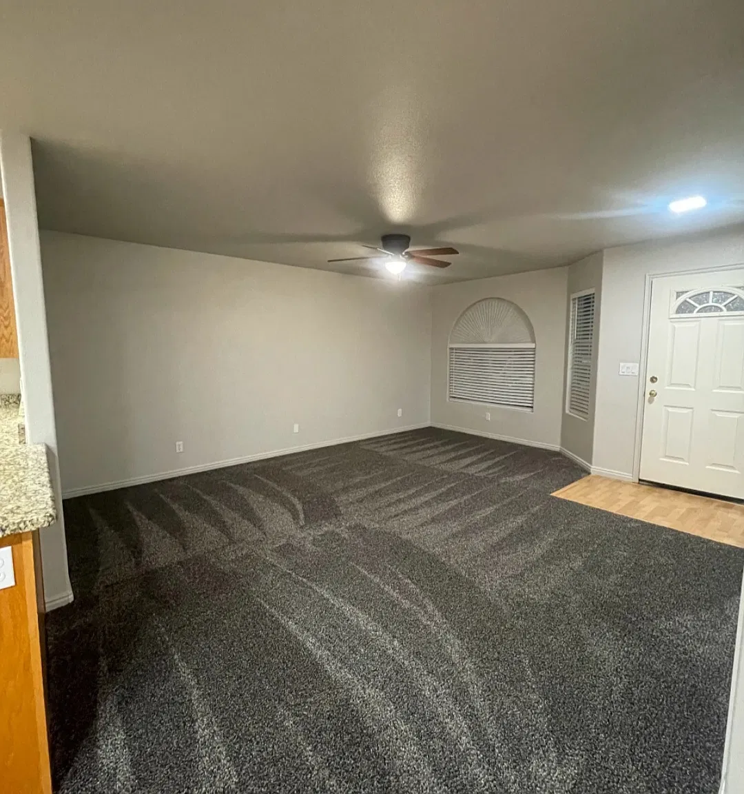 2 bed, 1050 sqft, $1,600 — Photo 2