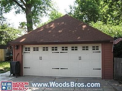 2nd image of 840 S 37th St